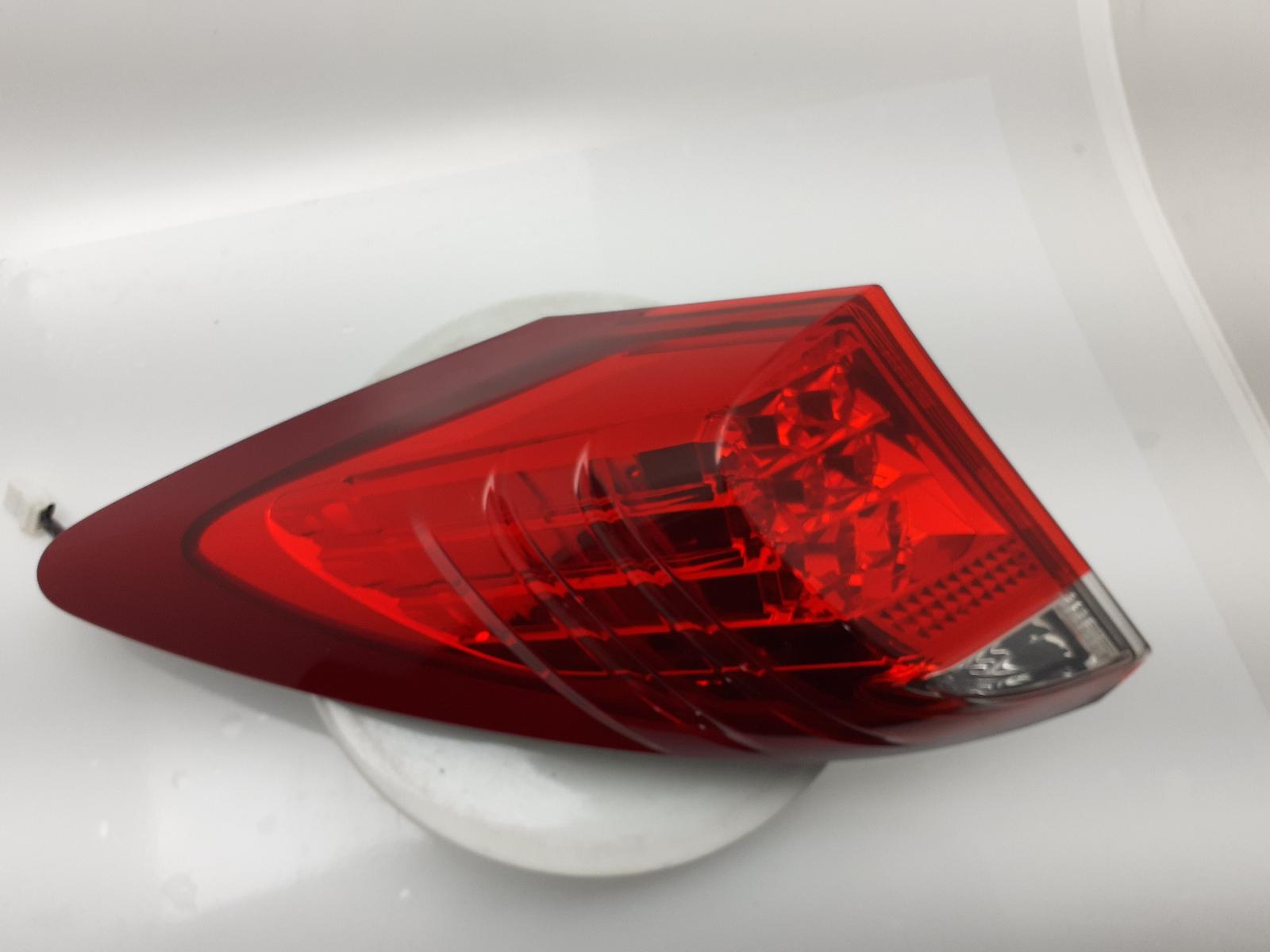 Pair Of Tail Light Assemblies – Fits 2012 Honda Civic Coupe & Sedan (4-Door)
