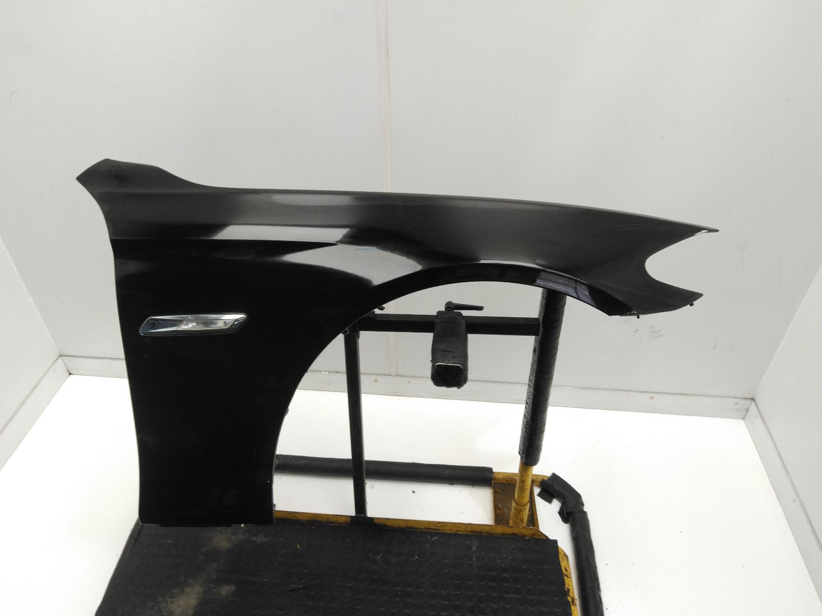 View Auto part R Wing BMW 5 SERIES 2010
