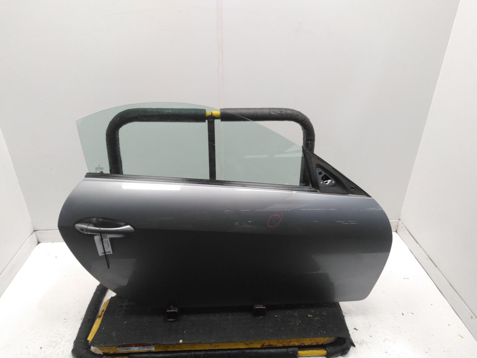 View Auto part R Front Door MERCEDES SLK 2009