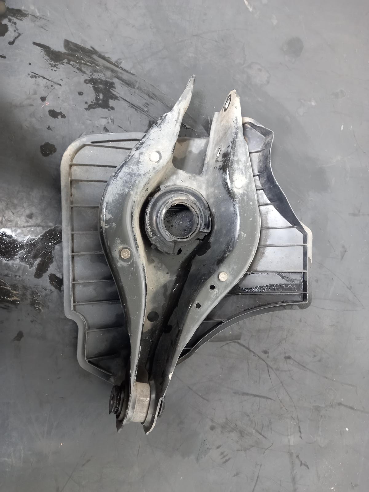 View Auto part LR Lower Control Arm BMW 3 SERIES 2021