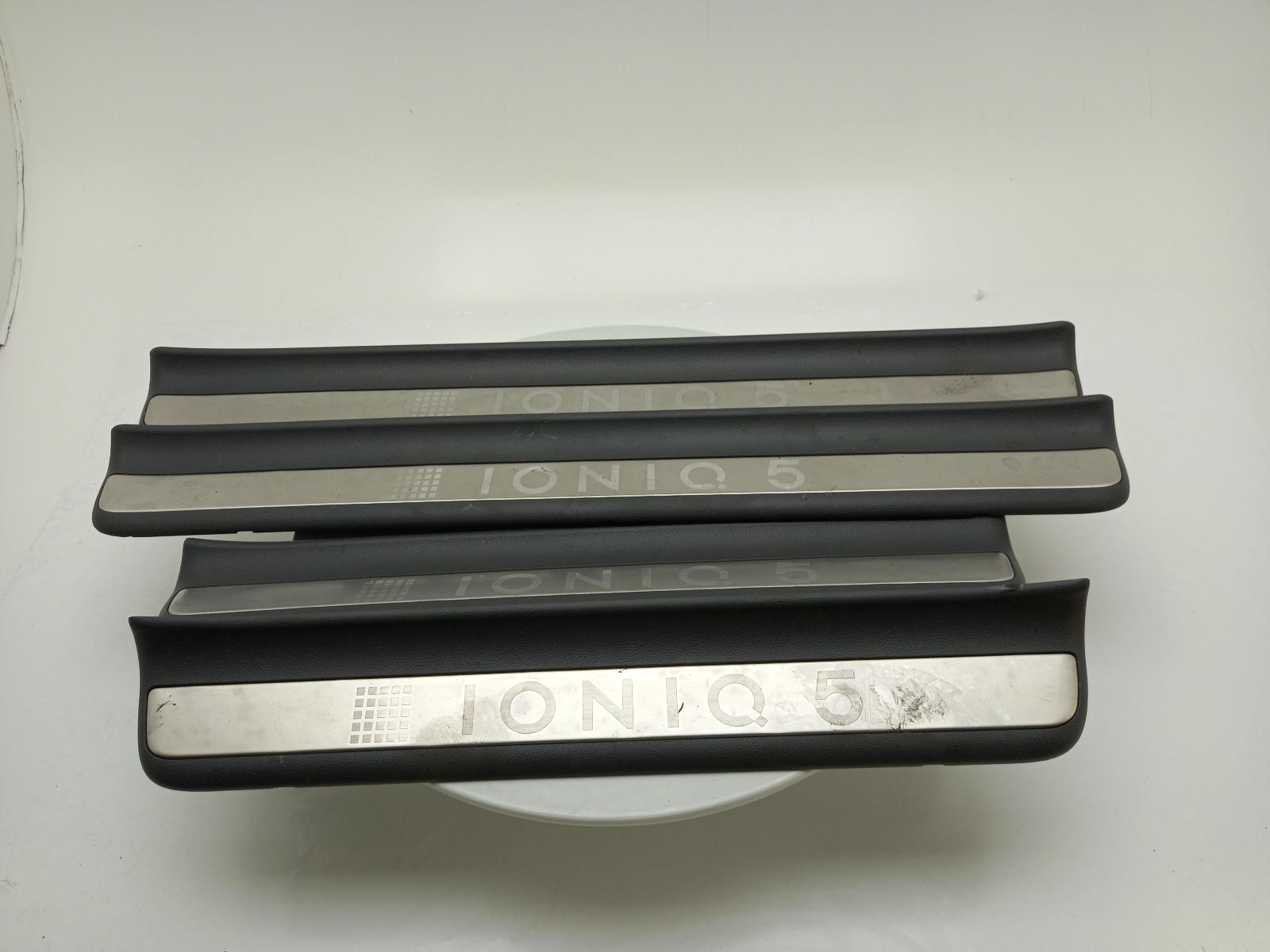View Auto part Trim Panel HYUNDAI IONIQ 5 2023