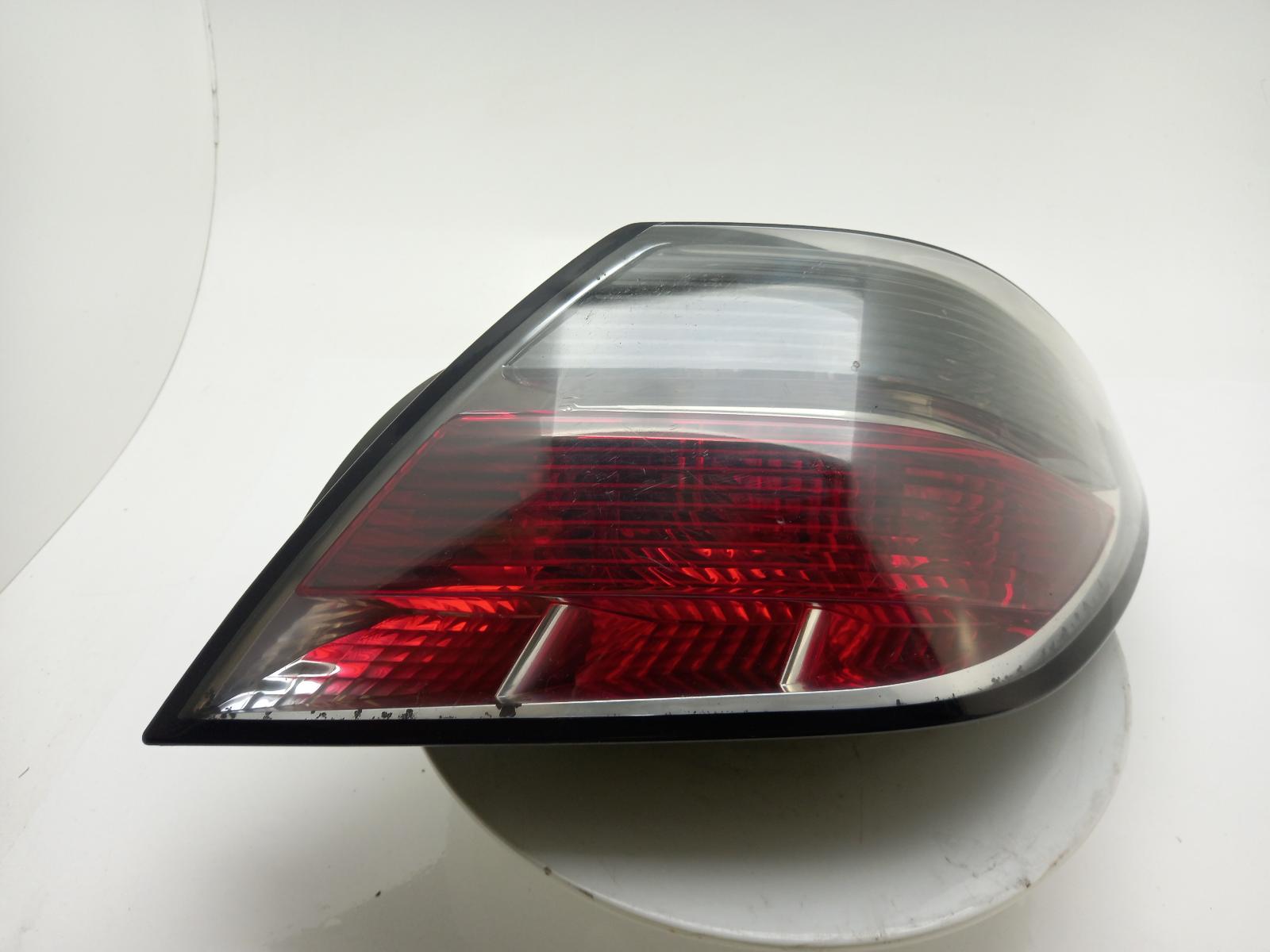 View Auto part R Taillight VAUXHALL ASTRA 2009