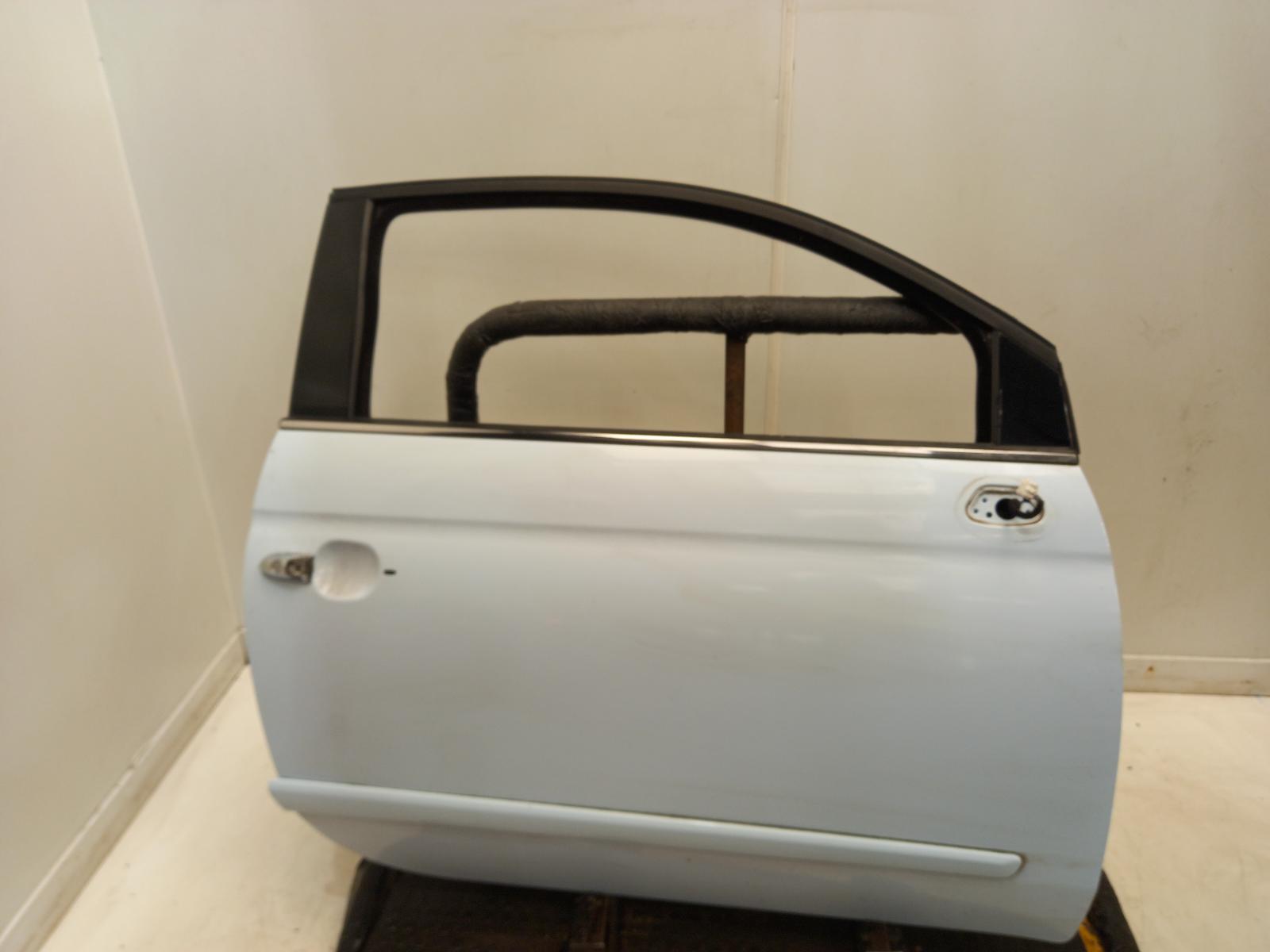 View Auto part R Front Door FIAT 500 2009