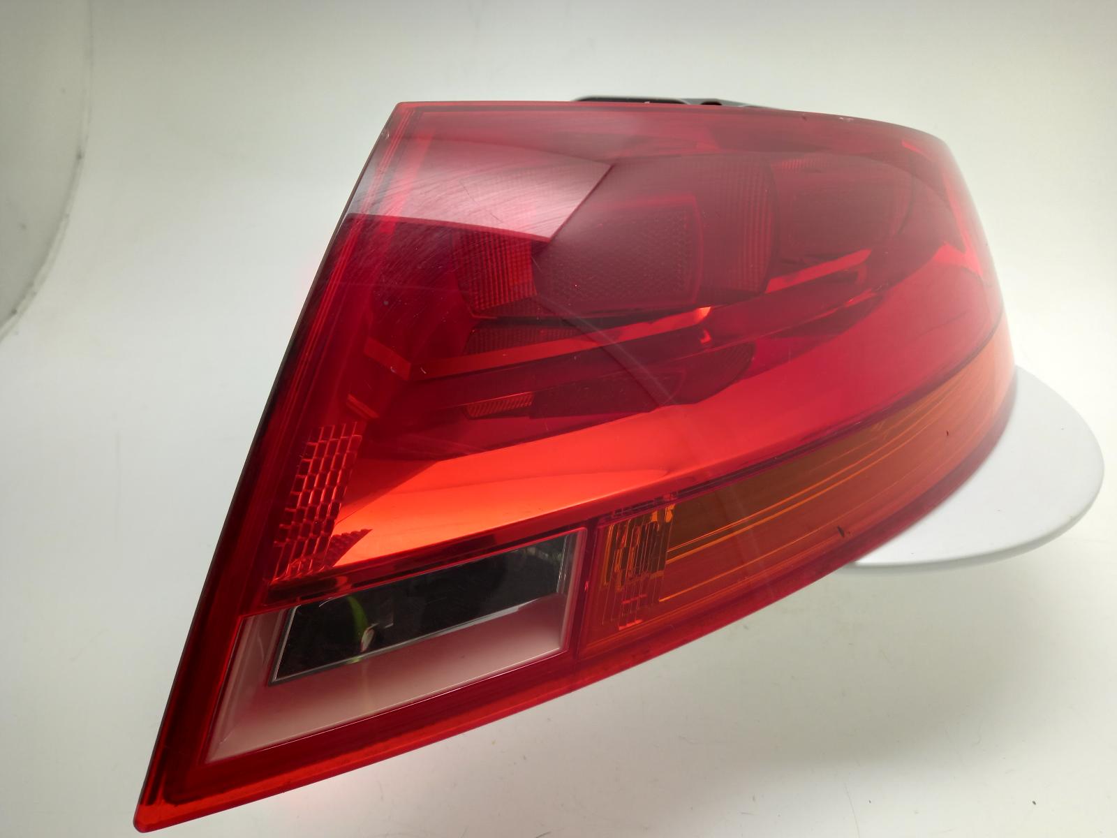 View Auto part R Taillight AUDI TT 2011