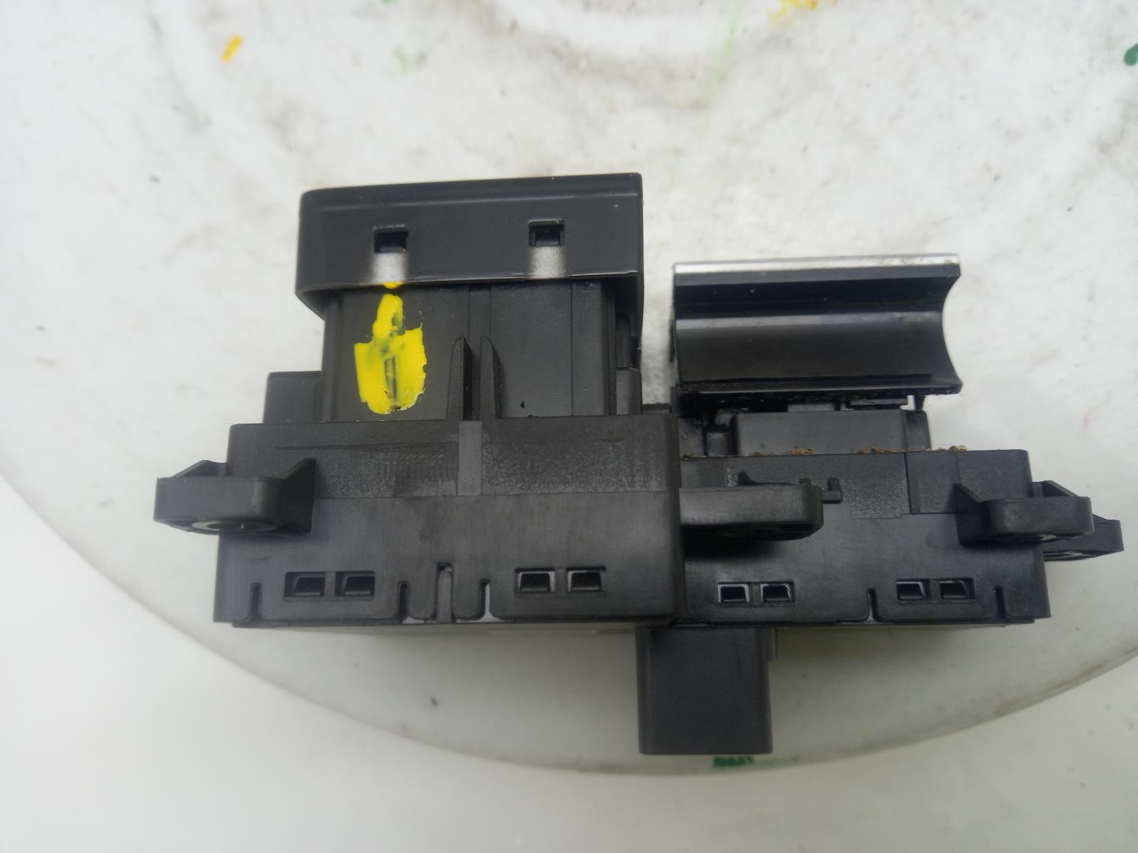 Handbrake Switch - Mg Hs 2025 - Image 14