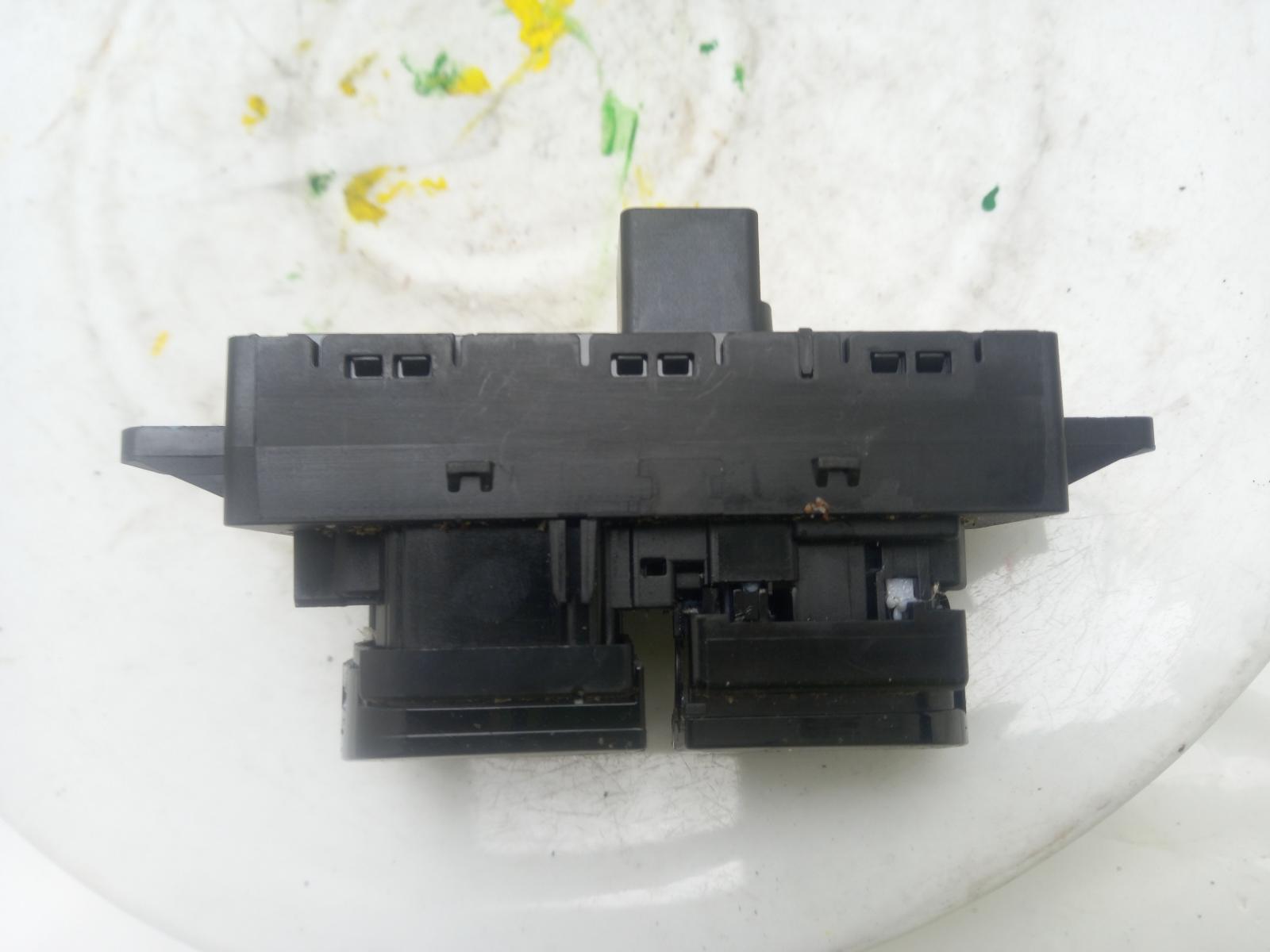 Handbrake Switch - Mg Hs 2025 - Image 13