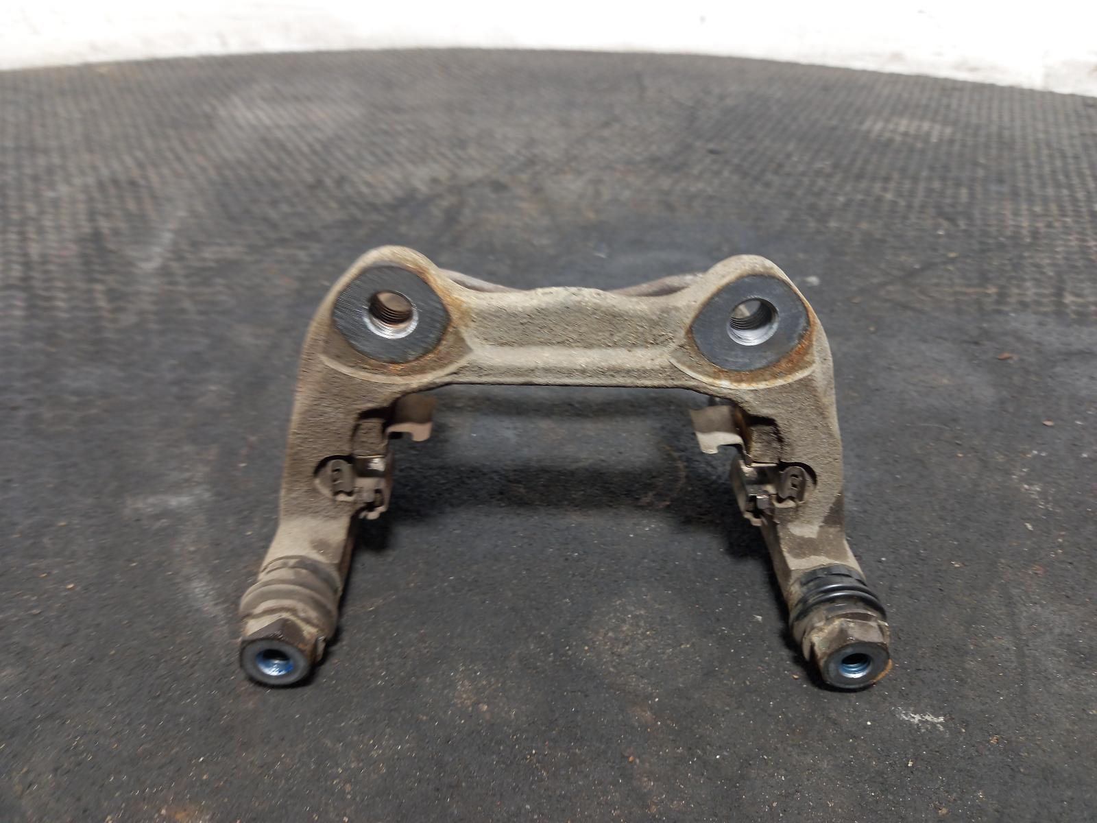 Caliper Hanger - Mg Hs 2023