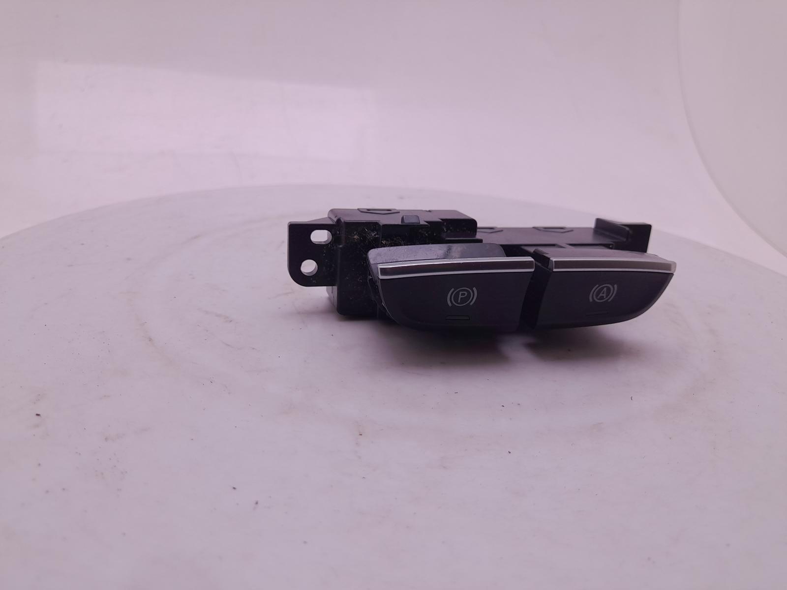 Handbrake Switch - Mg Hs 2023 - Image 2