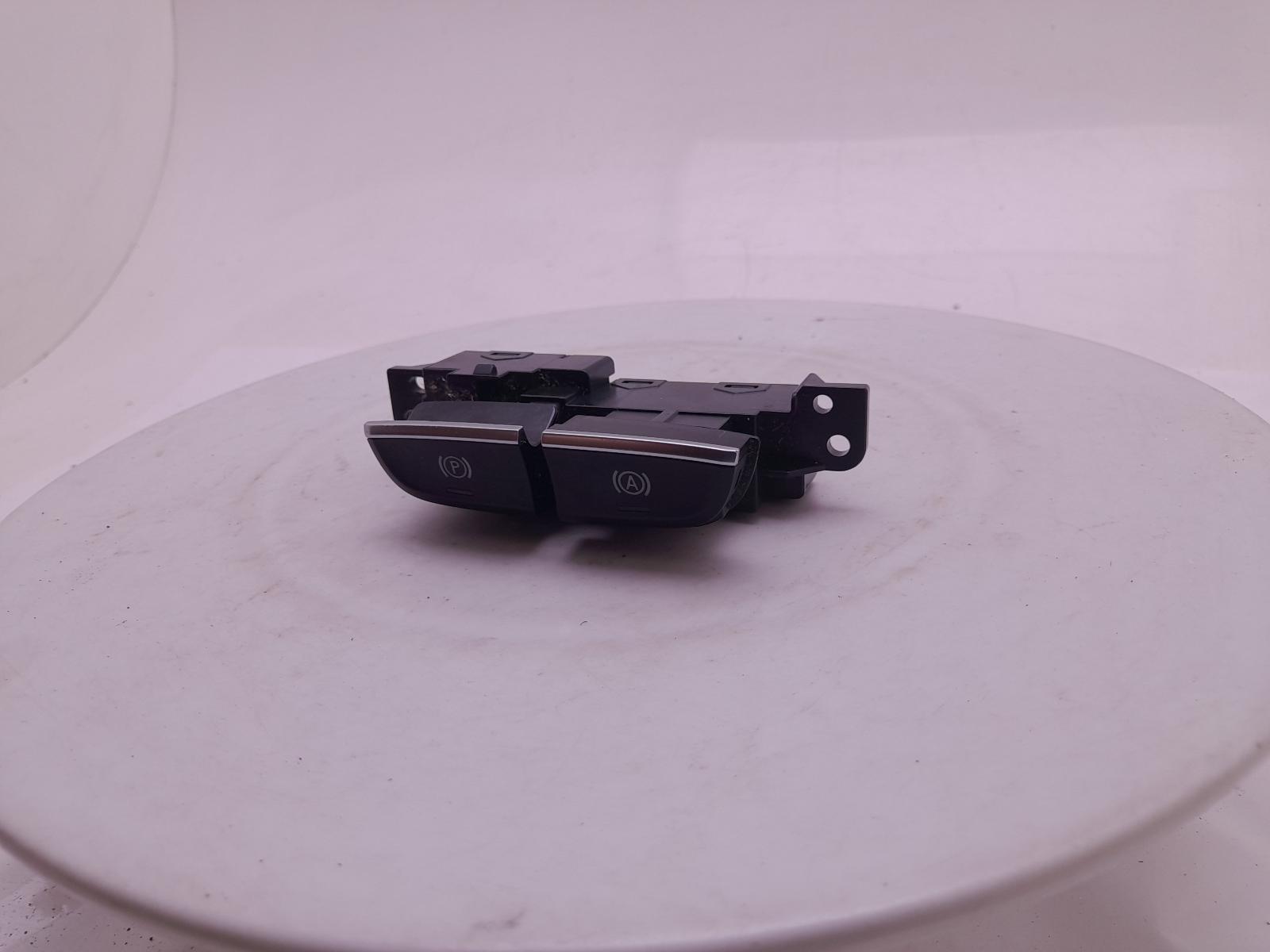 Handbrake Switch - Mg Hs 2023 - Image 3