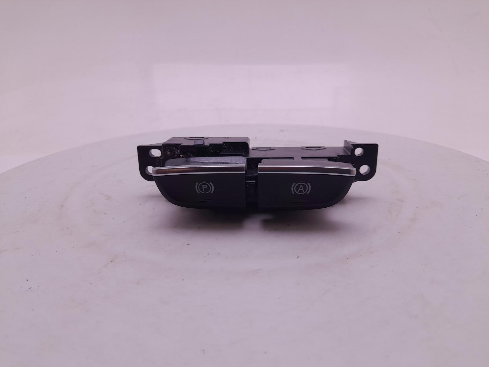 Handbrake Switch - Mg Hs 2023