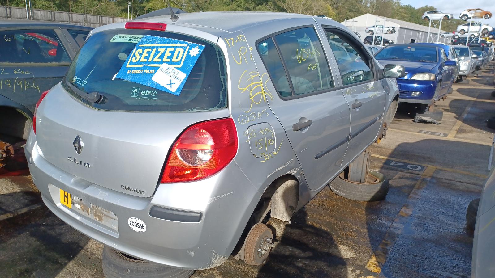 RENAULT CLIO 2006 5 Door Hatchback Breaking Silverlake Automotive 
