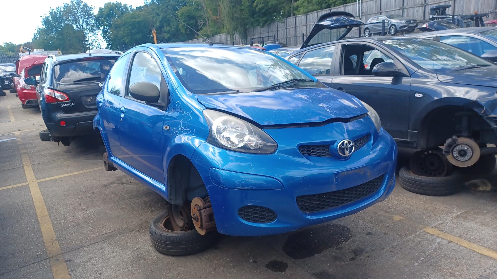 car-image