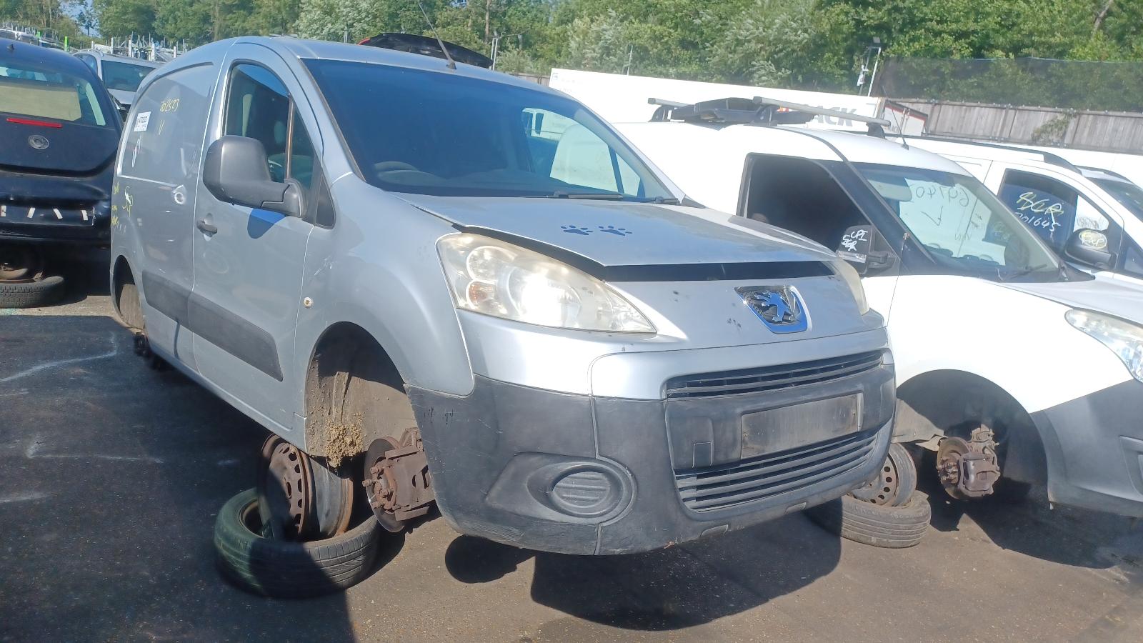car-image